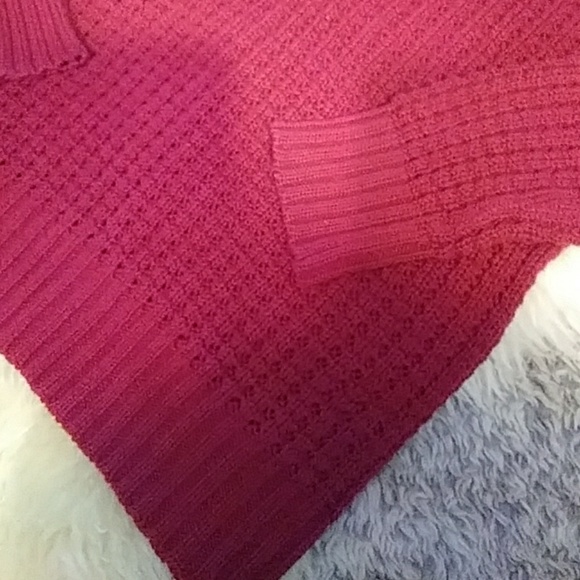 Red hoodie sweater sz medium - Picture 4 of 4